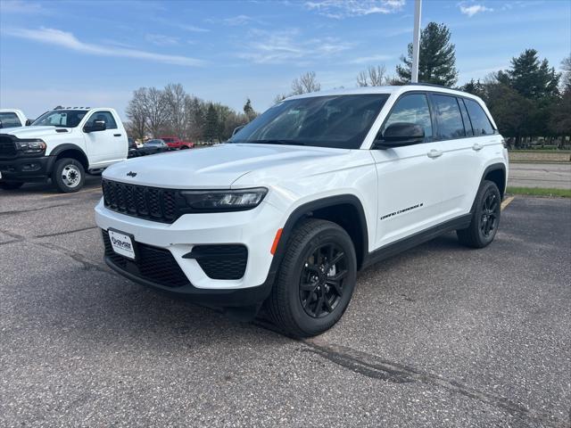 new 2025 Jeep Grand Cherokee car, priced at $40,415
