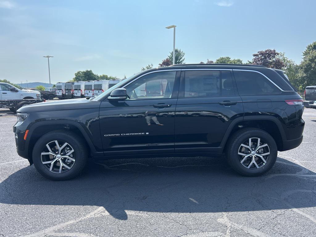 new 2025 Jeep Grand Cherokee car, priced at $48,770