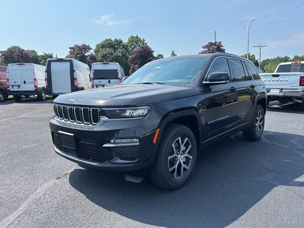 new 2025 Jeep Grand Cherokee car, priced at $48,770