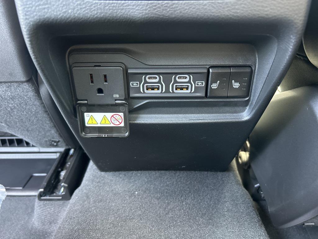 new 2025 Jeep Grand Cherokee car, priced at $48,770