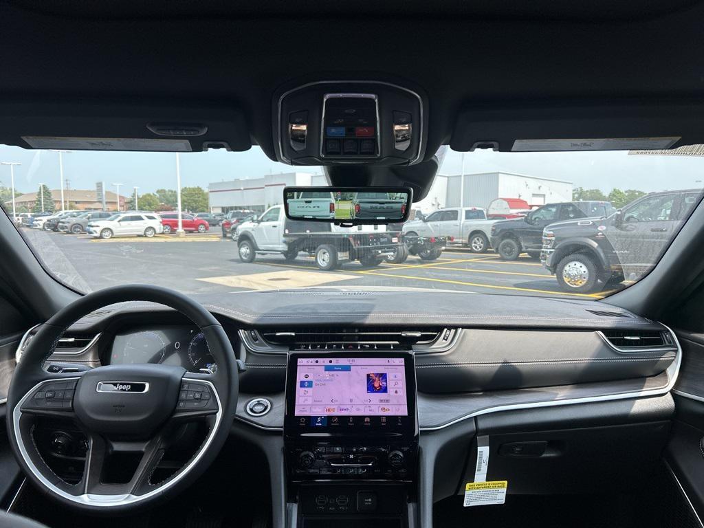 new 2025 Jeep Grand Cherokee car, priced at $50,310