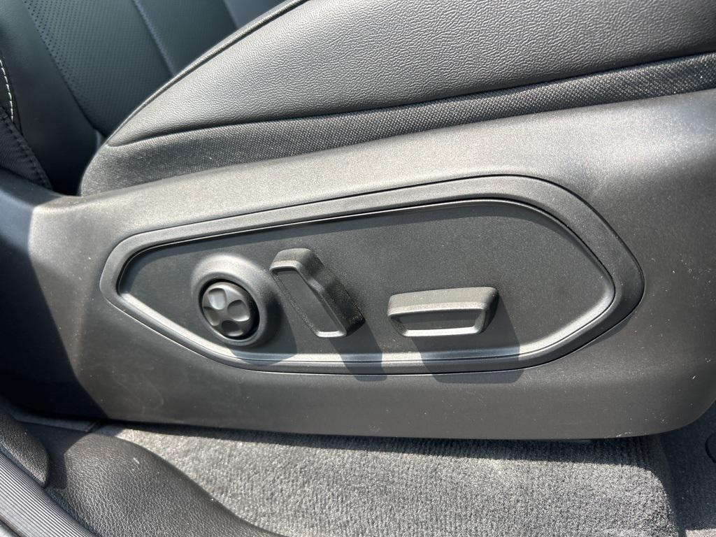 new 2025 Jeep Grand Cherokee car, priced at $50,310