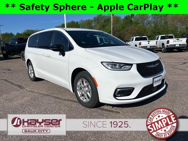 new 2025 Chrysler Pacifica car, priced at $42,620