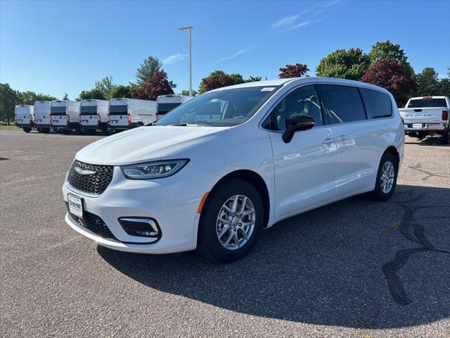 new 2025 Chrysler Pacifica car, priced at $42,620