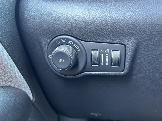 new 2025 Jeep Compass car, priced at $28,722