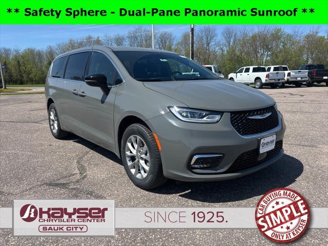 new 2025 Chrysler Pacifica car, priced at $47,221