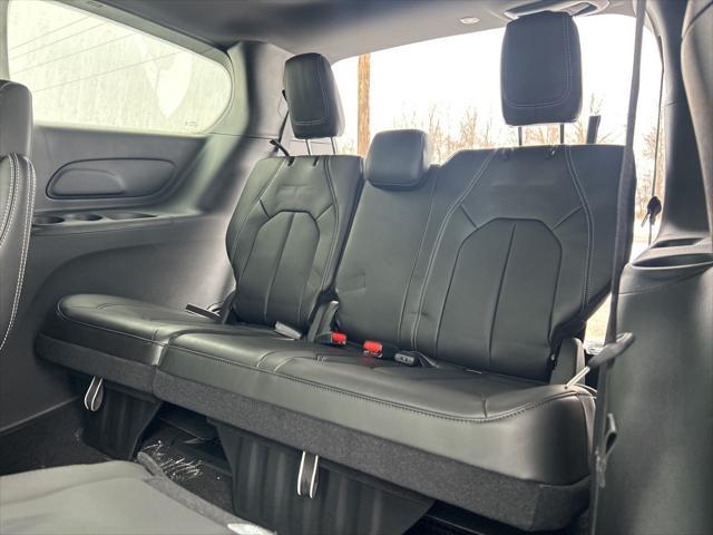 new 2025 Chrysler Pacifica car, priced at $47,810
