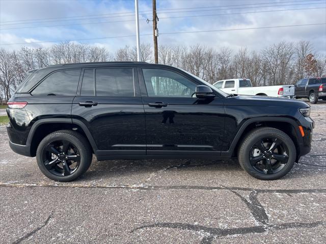 new 2025 Jeep Grand Cherokee car, priced at $50,497