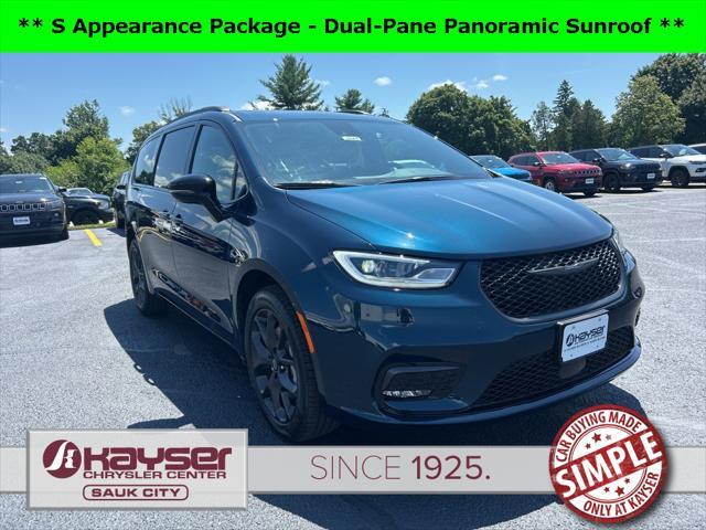 new 2025 Chrysler Pacifica car, priced at $51,287