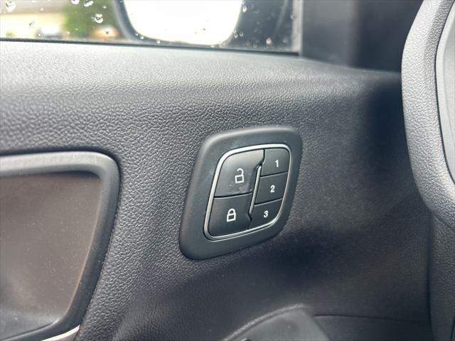 used 2022 Ford Escape car, priced at $20,999