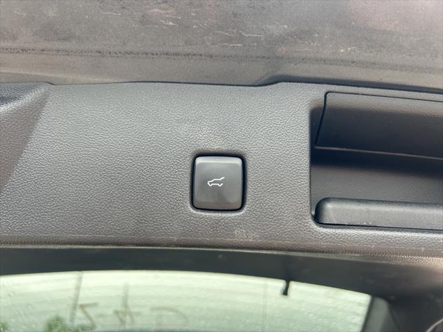 used 2022 Ford Escape car, priced at $20,999