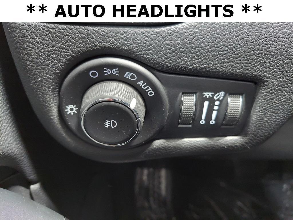 used 2019 Jeep Cherokee car, priced at $13,997