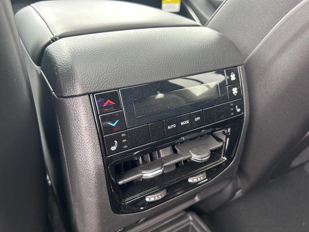 new 2025 Jeep Grand Cherokee L car, priced at $51,431