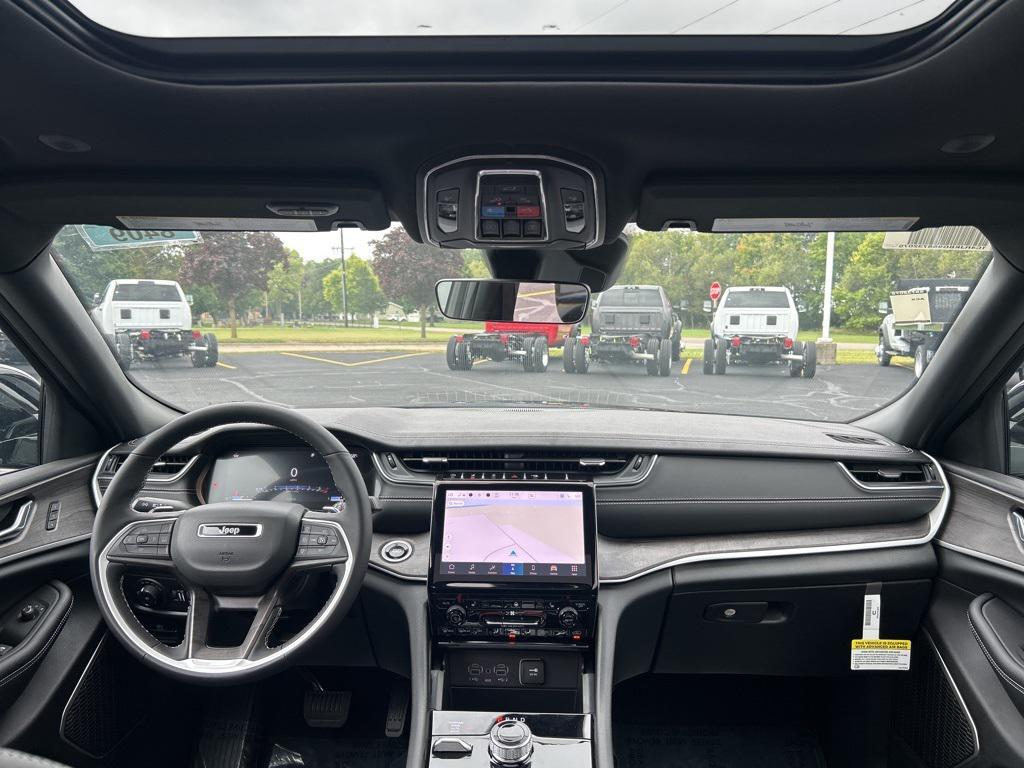 new 2025 Jeep Grand Cherokee L car, priced at $51,431