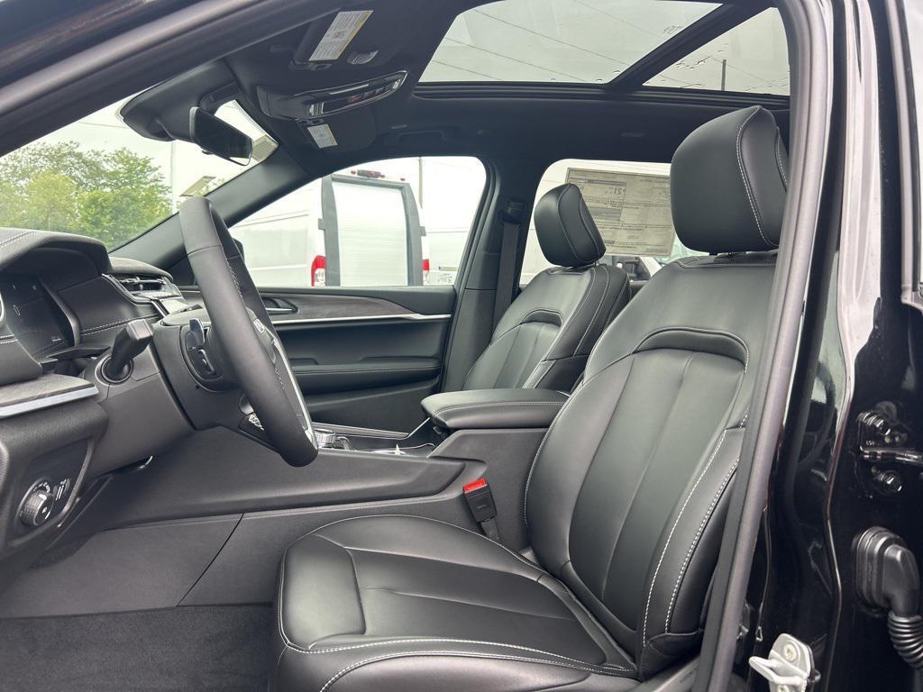 new 2025 Jeep Grand Cherokee L car, priced at $51,431