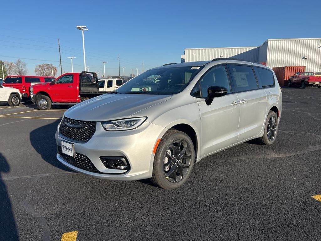 new 2026 Chrysler Pacifica car, priced at $53,210