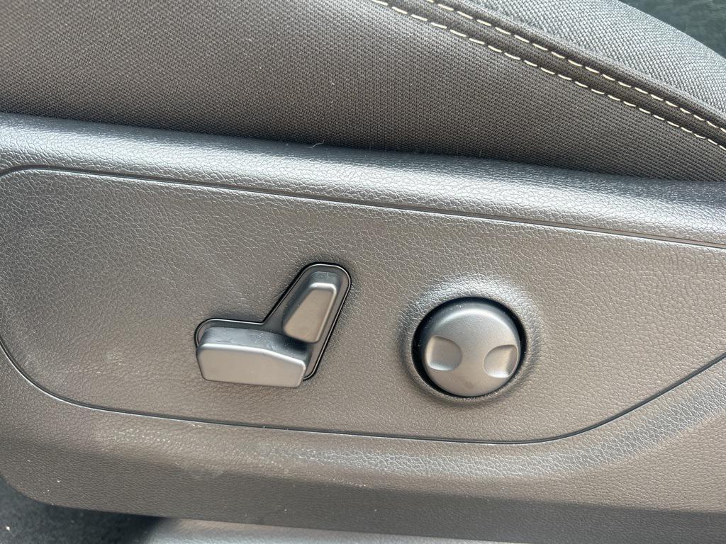 new 2025 Ram 1500 car, priced at $48,396