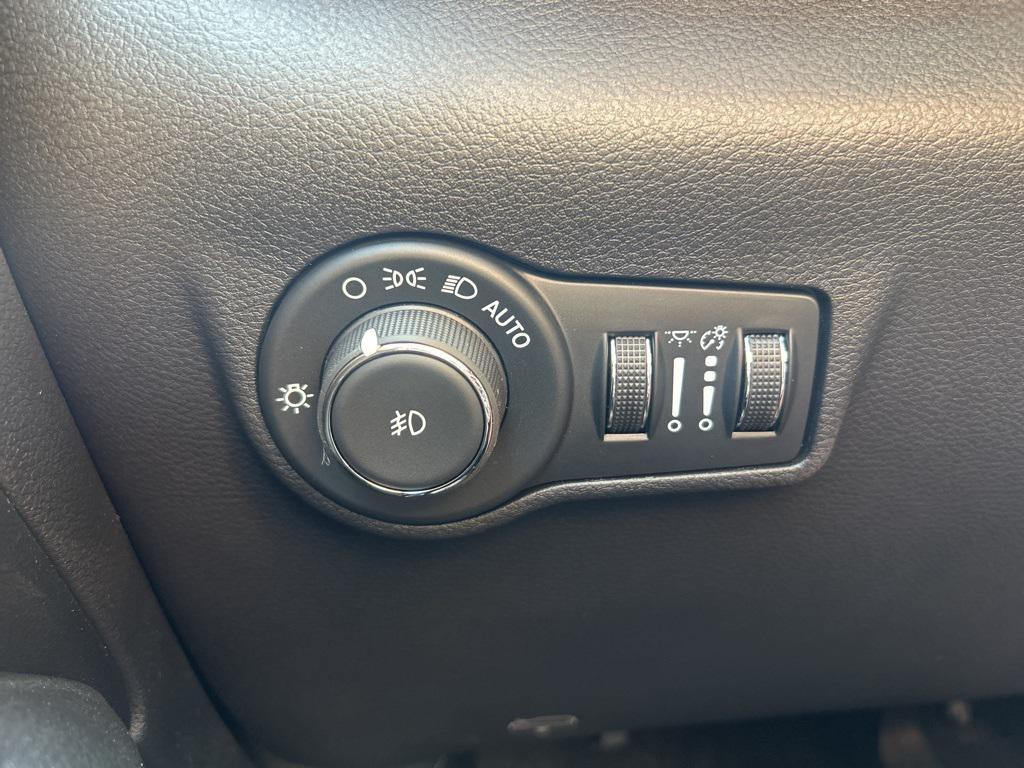 new 2025 Jeep Compass car, priced at $33,686