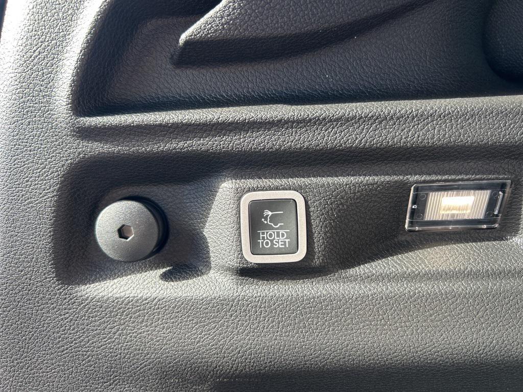 new 2025 Jeep Grand Cherokee L car, priced at $55,197