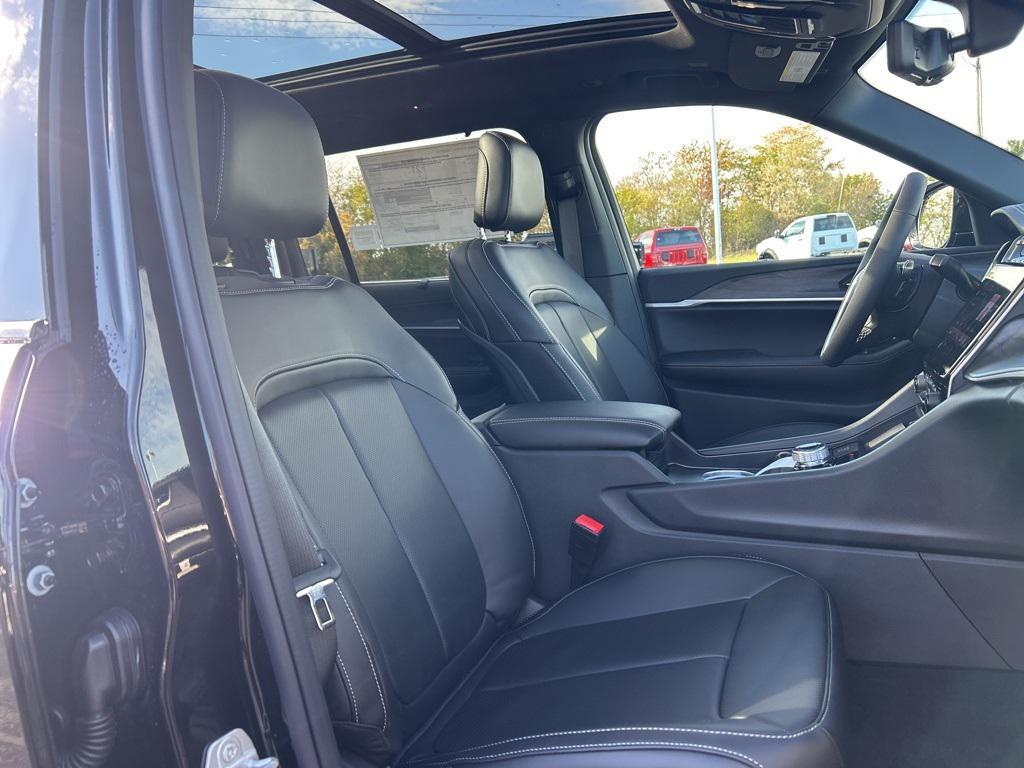 new 2025 Jeep Grand Cherokee L car, priced at $55,197