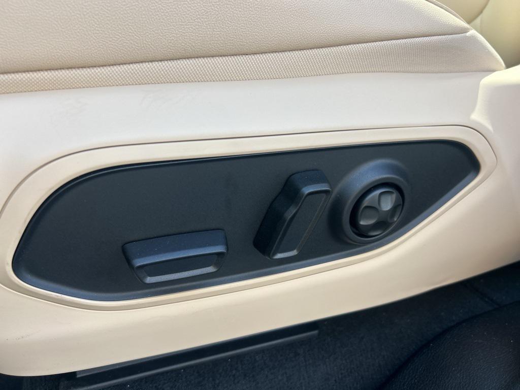 new 2025 Jeep Grand Cherokee car, priced at $45,051