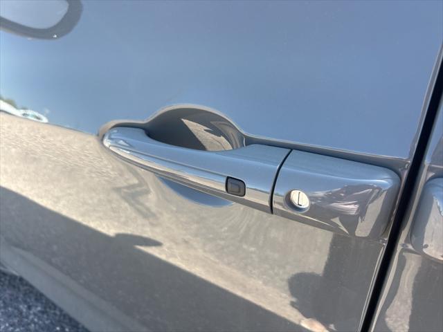 new 2025 Chrysler Pacifica Hybrid car, priced at $48,476
