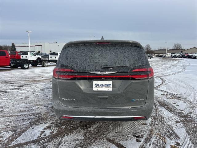 new 2025 Chrysler Pacifica Hybrid car, priced at $47,525