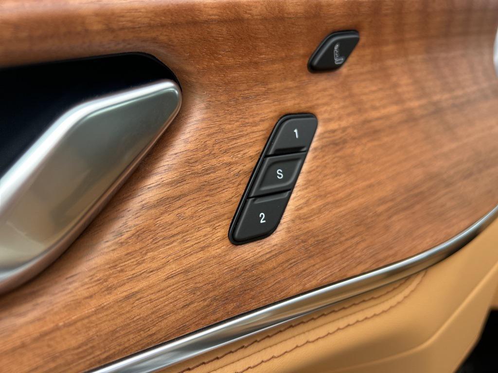 new 2025 Jeep Grand Cherokee car, priced at $69,997