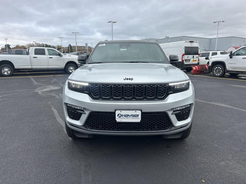 new 2025 Jeep Grand Cherokee car, priced at $69,997