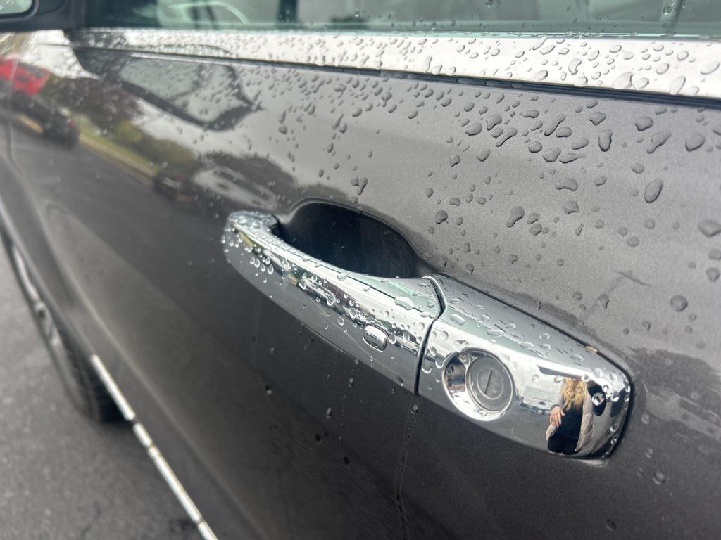 used 2019 Jeep Grand Cherokee car, priced at $23,797