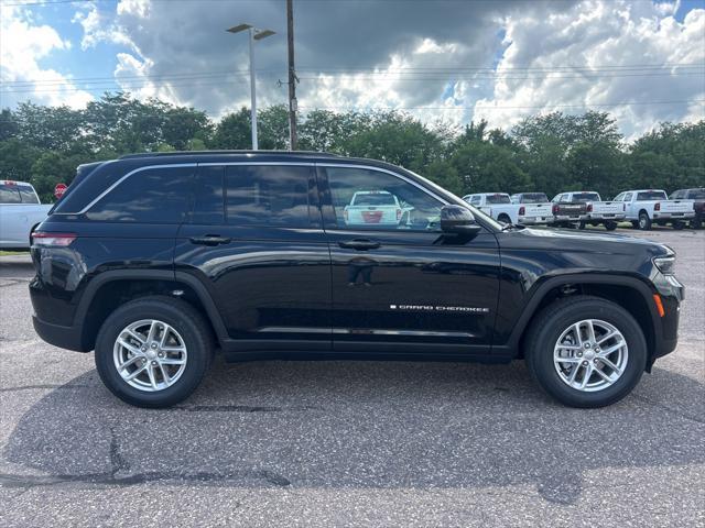 new 2025 Jeep Grand Cherokee car, priced at $41,176