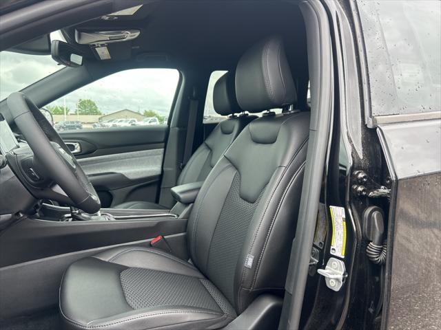 new 2025 Jeep Compass car, priced at $28,722