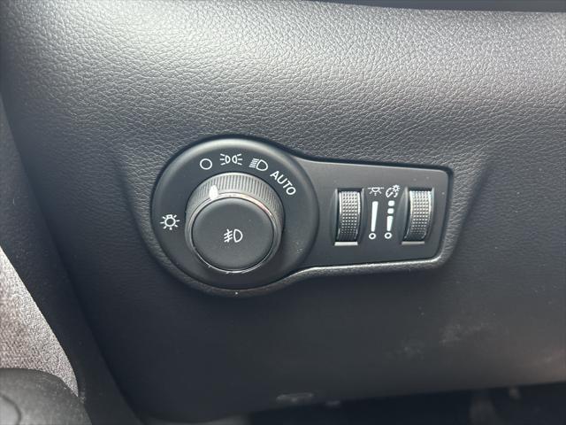 new 2025 Jeep Compass car, priced at $28,722