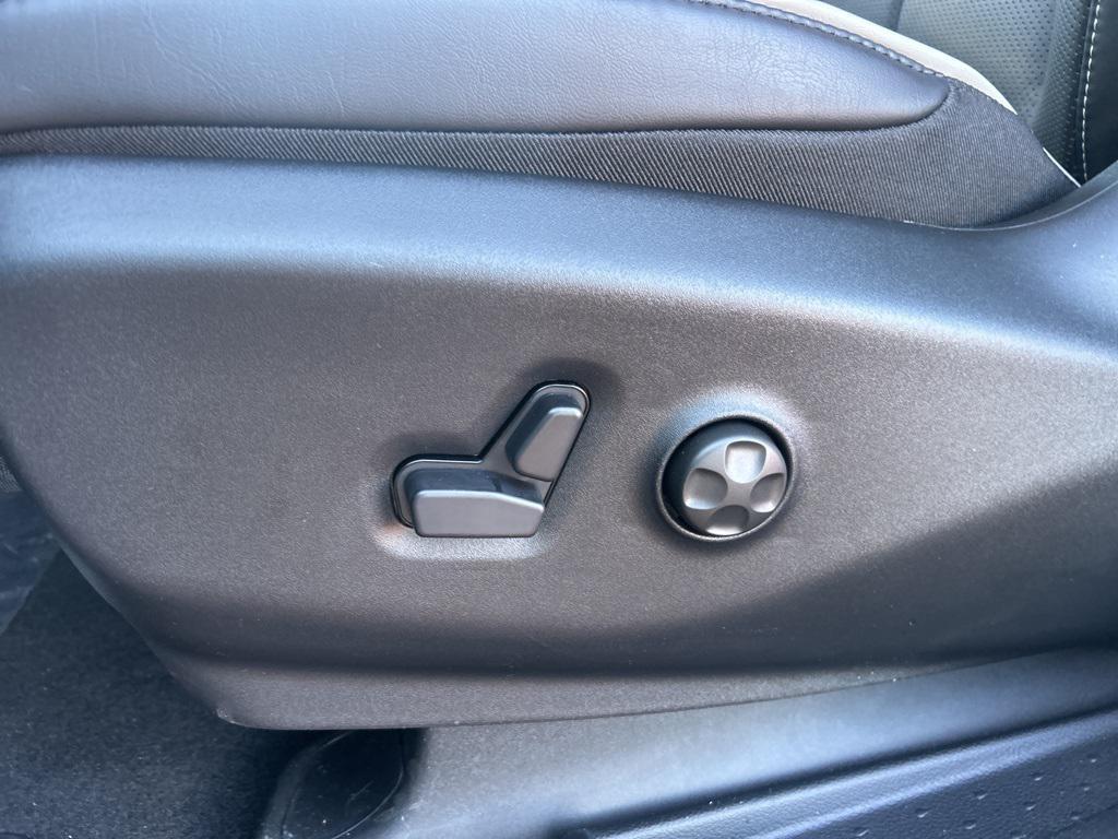 new 2026 Chrysler Pacifica car, priced at $52,715