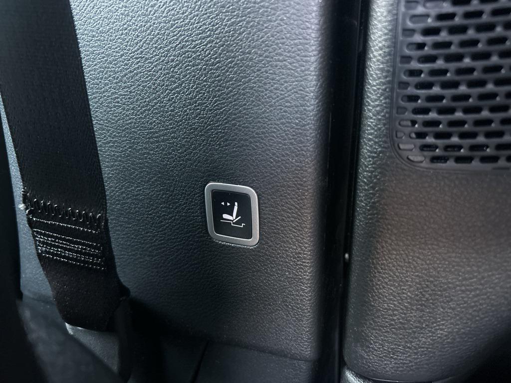 new 2026 Chrysler Pacifica car, priced at $52,715