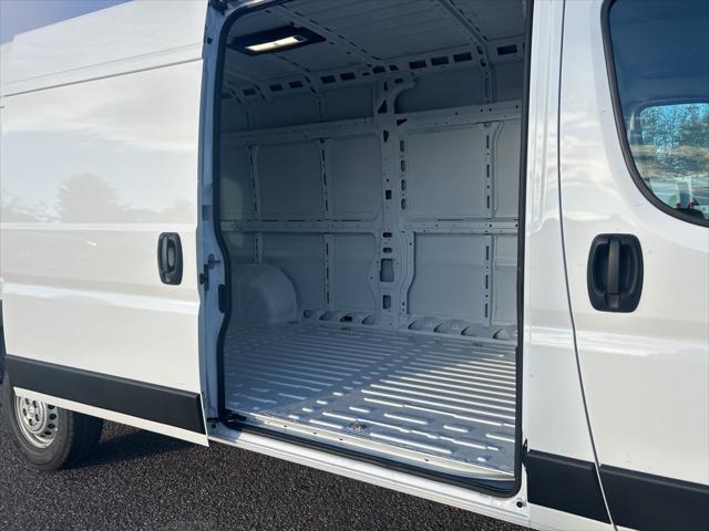 new 2025 Ram ProMaster 2500 car, priced at $46,997