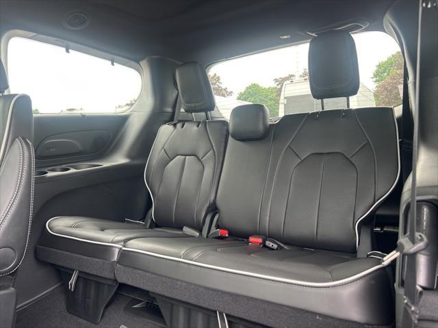 new 2025 Chrysler Pacifica car, priced at $56,769