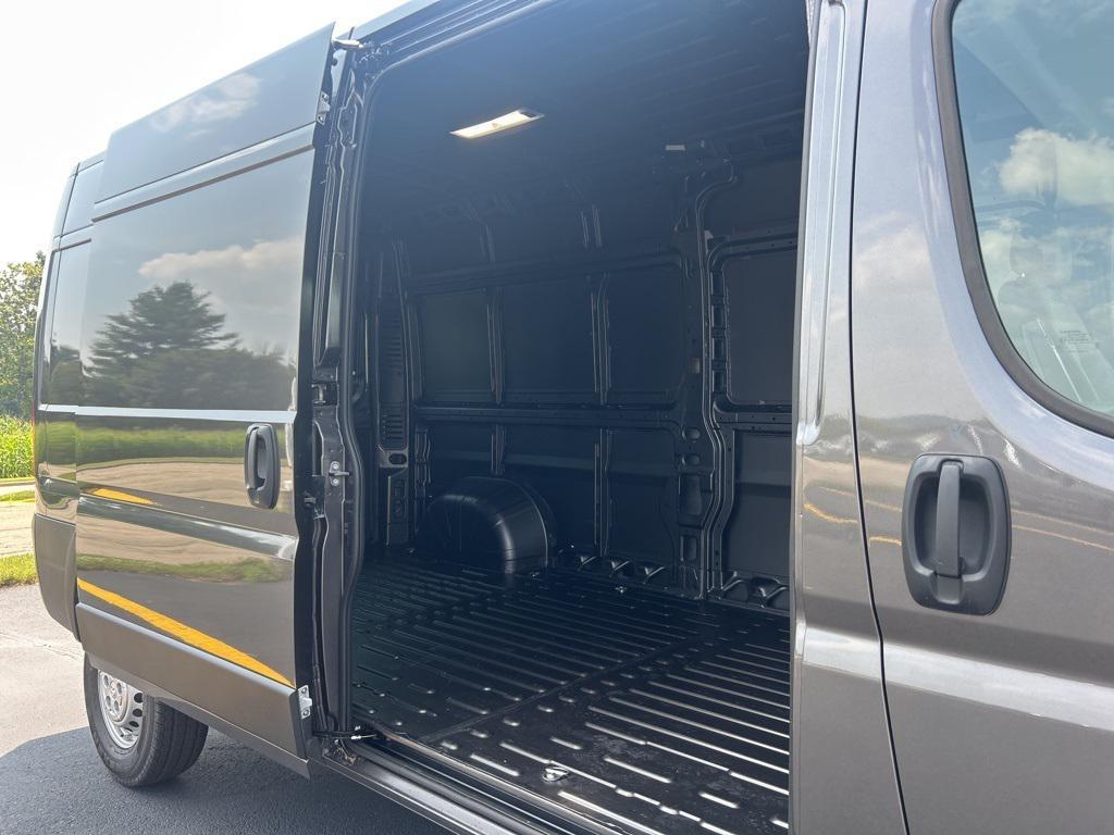 new 2025 Ram ProMaster 2500 car, priced at $50,043