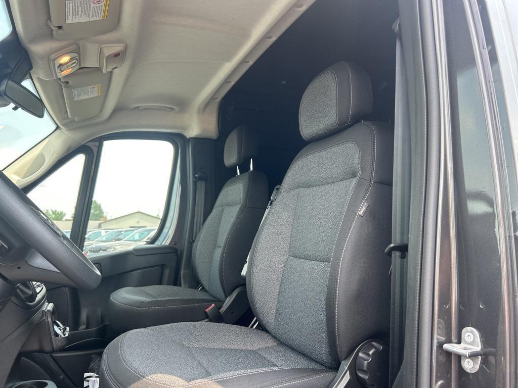 new 2025 Ram ProMaster 2500 car, priced at $50,043