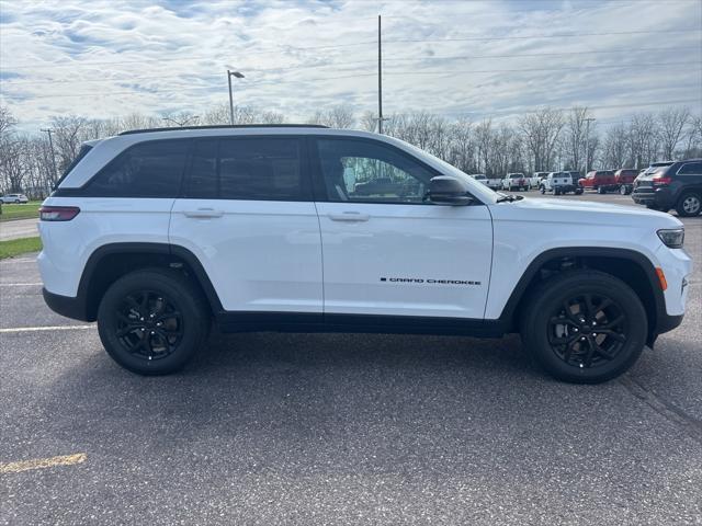 new 2025 Jeep Grand Cherokee car, priced at $40,312