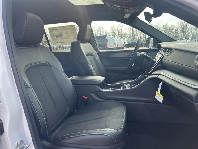 new 2025 Jeep Grand Cherokee car, priced at $40,312
