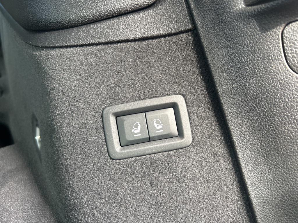 new 2025 Jeep Grand Cherokee L car, priced at $61,539