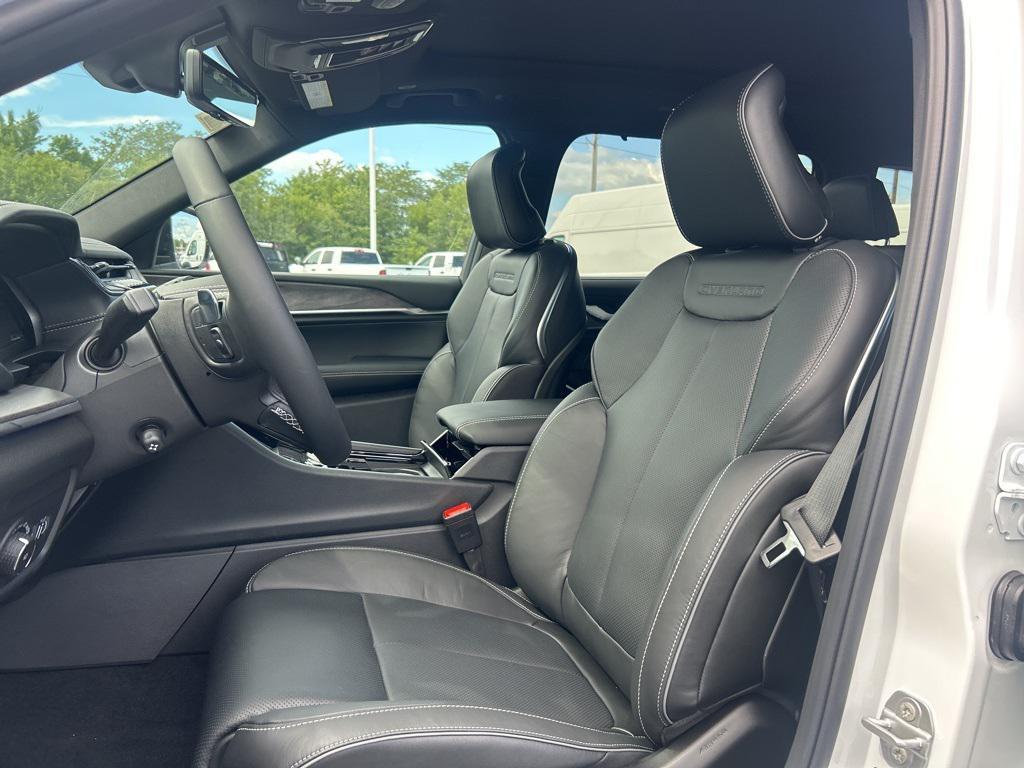 new 2025 Jeep Grand Cherokee L car, priced at $61,539