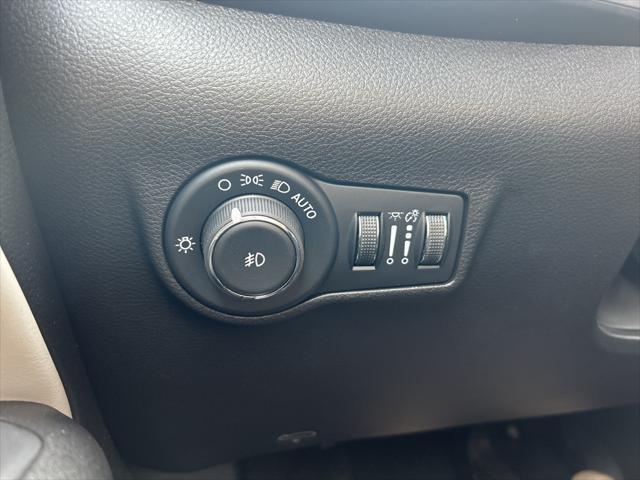 new 2025 Jeep Compass car, priced at $30,497