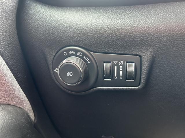new 2025 Jeep Compass car, priced at $27,925