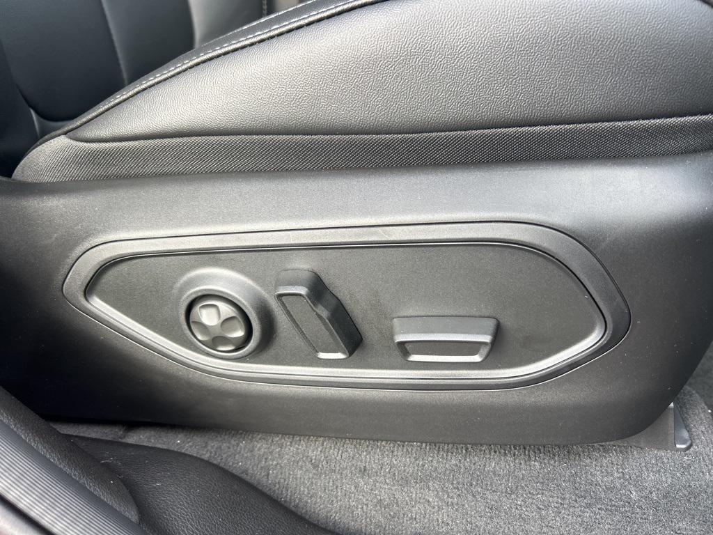 new 2025 Jeep Grand Cherokee car, priced at $50,231