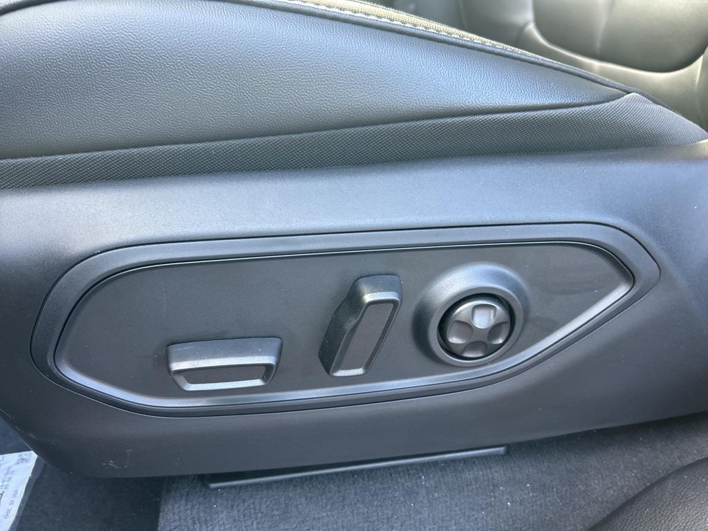 new 2025 Jeep Grand Cherokee car, priced at $50,231