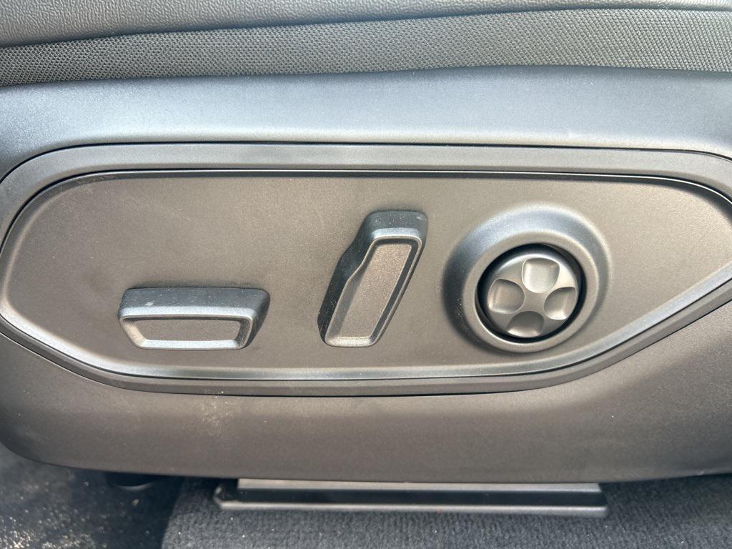 new 2025 Jeep Grand Cherokee L car, priced at $38,500