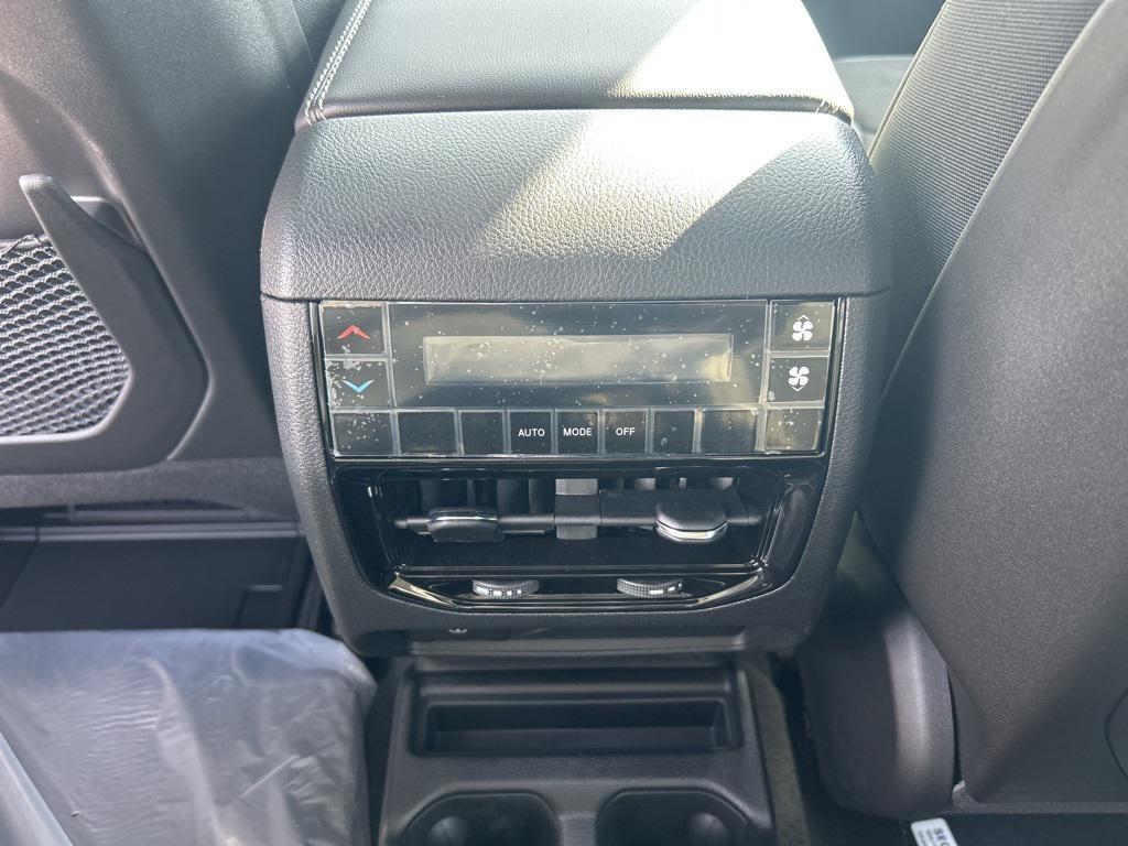 new 2025 Jeep Grand Cherokee L car, priced at $38,500