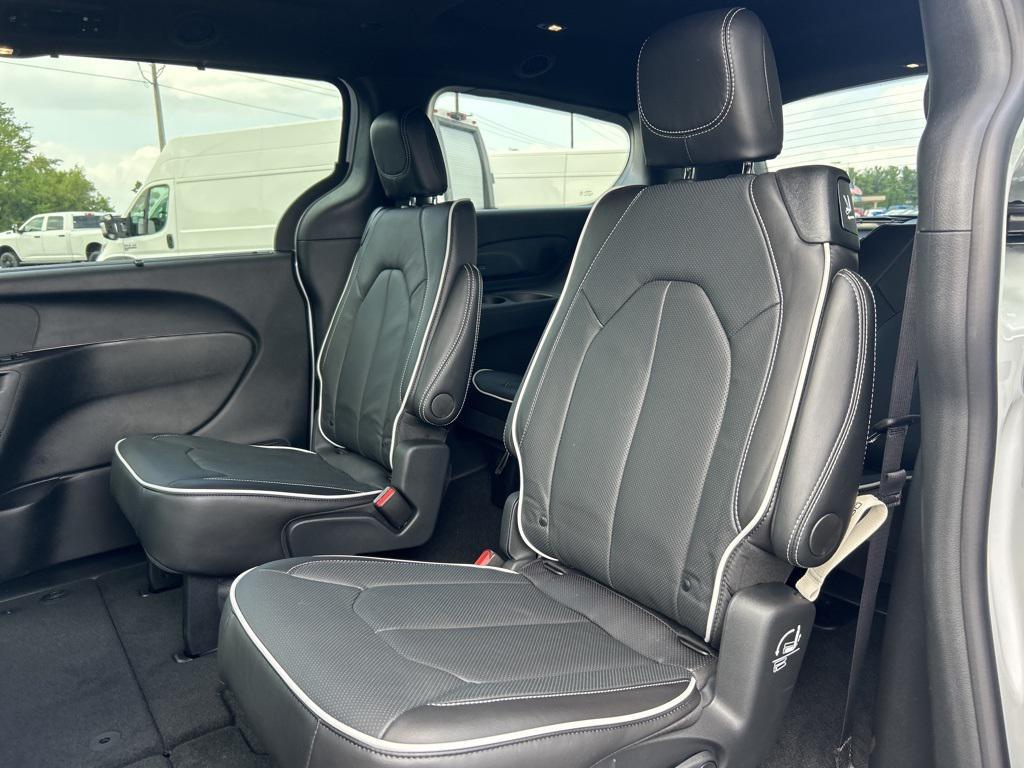 new 2026 Chrysler Pacifica car, priced at $47,985